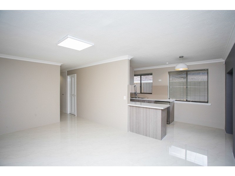 77 Maguire Avenue, Beechboro WA 6063