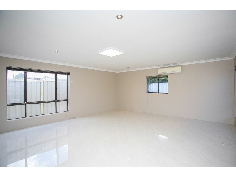 77 Maguire Avenue, Beechboro WA 6063