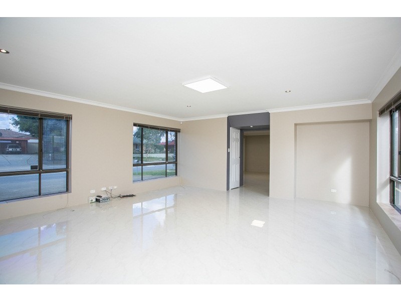 77 Maguire Avenue, Beechboro WA 6063