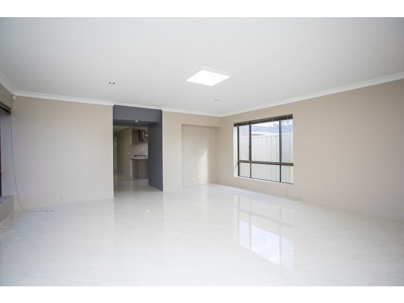 77 Maguire Avenue, Beechboro WA 6063