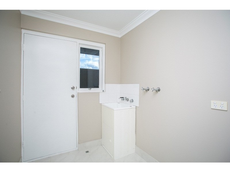 77 Maguire Avenue, Beechboro WA 6063