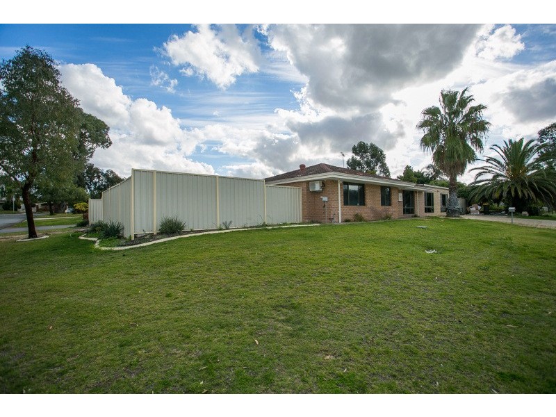 77 Maguire Avenue, Beechboro WA 6063