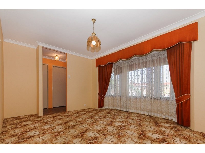 5 Madeira Avenue, Beechboro WA 6063
