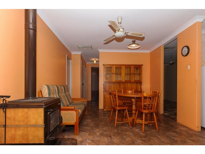 5 Madeira Avenue, Beechboro WA 6063