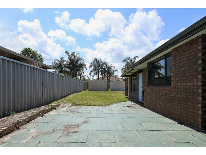 5 Madeira Avenue, Beechboro WA 6063