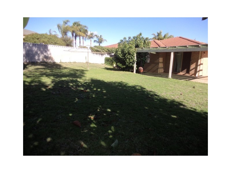 8 Mekong Place, Beechboro WA 6063