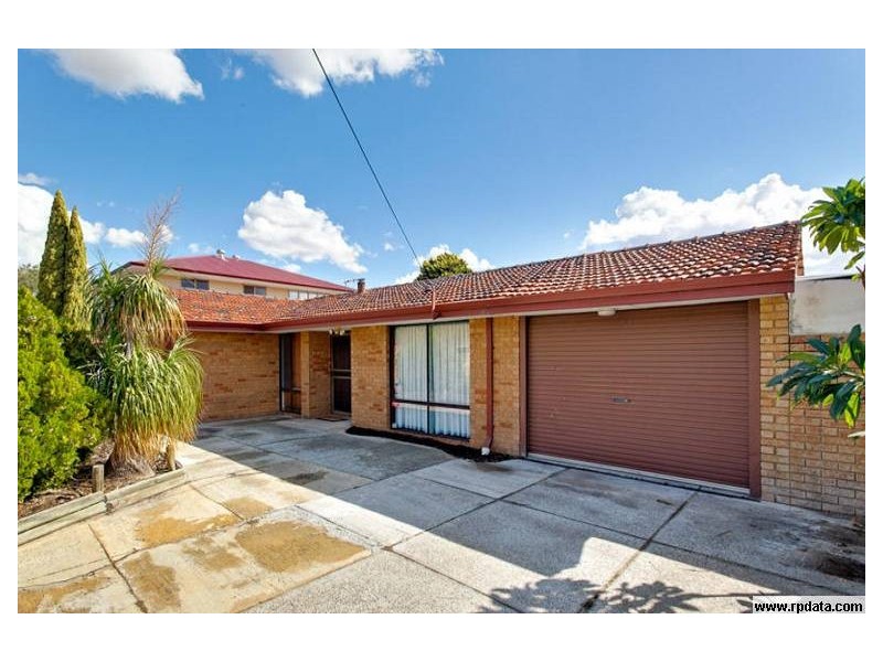 16 Logpine Crescent, Camillo WA 6111