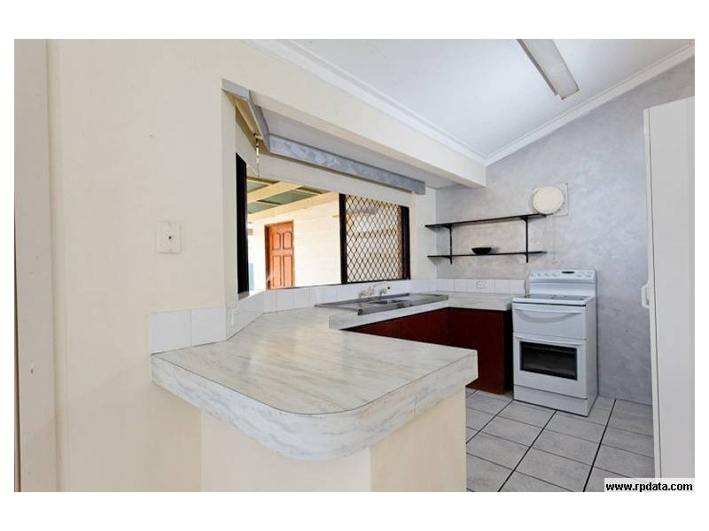 16 Logpine Crescent, Camillo WA 6111