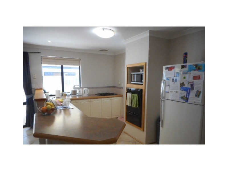 5 Ponte Vecchio Boulevarde, Ellenbrook WA 6069