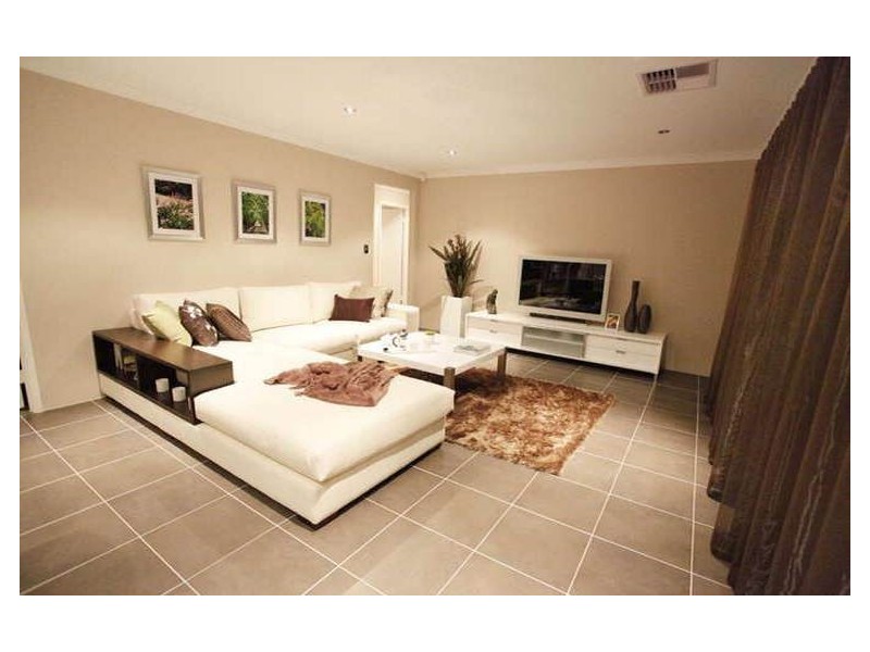 8 Safford Avenue, Aveley WA 6069