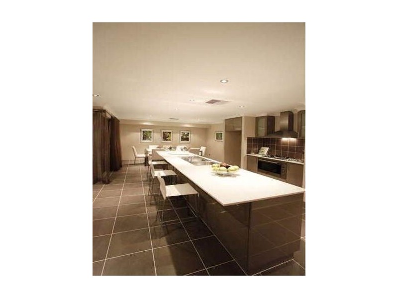 8 Safford Avenue, Aveley WA 6069