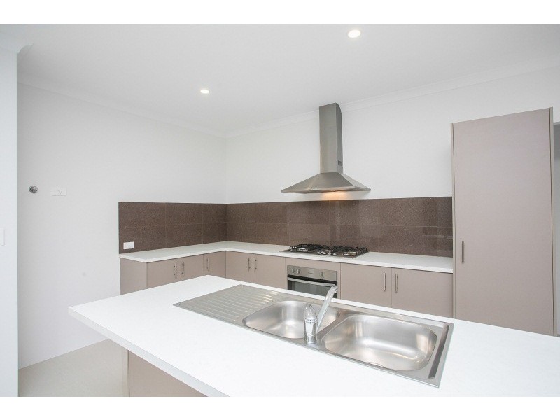 30 Sam Rosa Place, Caversham WA 6055