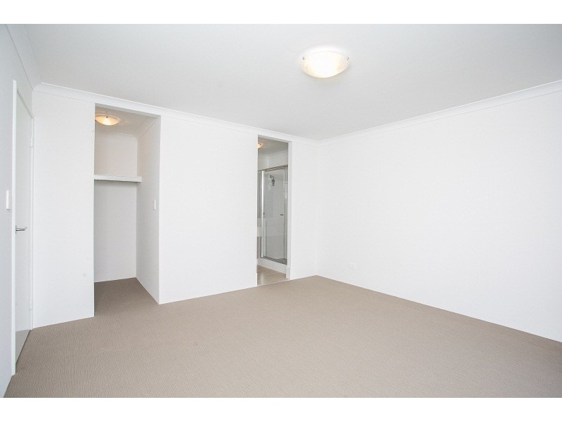 30 Sam Rosa Place, Caversham WA 6055