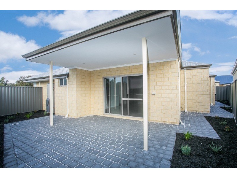 30 Sam Rosa Place, Caversham WA 6055
