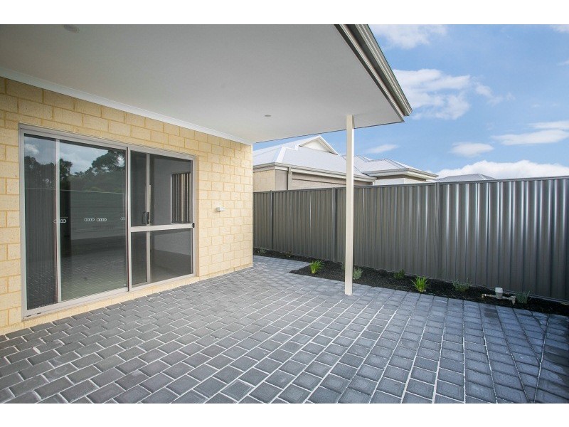 30 Sam Rosa Place, Caversham WA 6055