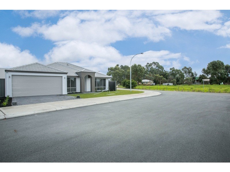 30 Sam Rosa Place, Caversham WA 6055