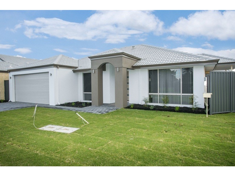 30 Sam Rosa Place, Caversham WA 6055