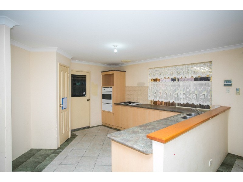 16 Sandison Way, Landsdale WA 6065