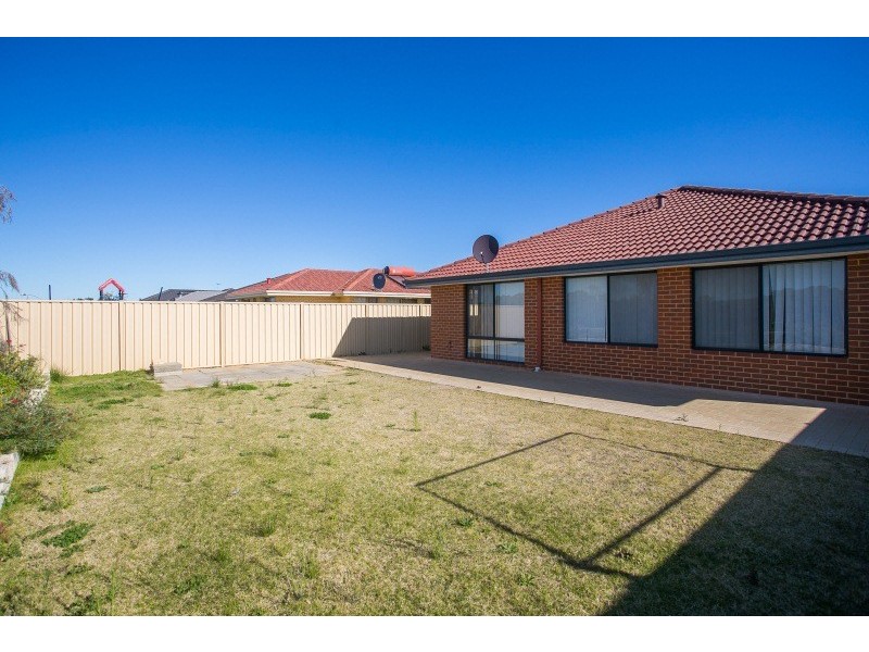 5 Hueston Lookout, Leda WA 6170