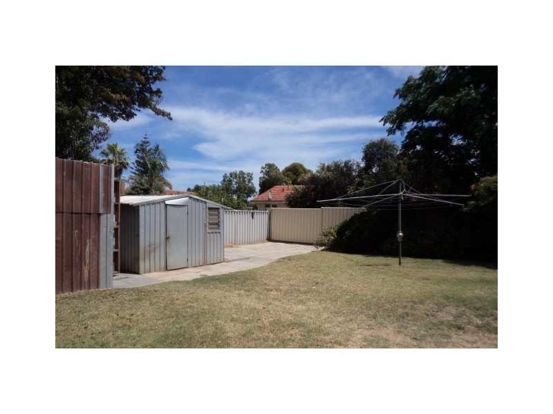 32 Hepburn Way, Balga WA 6061