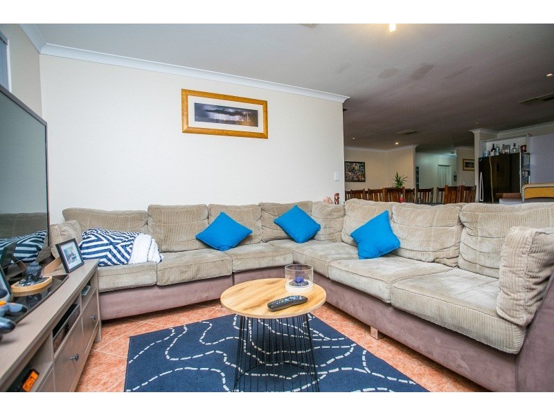 56 Nottingham Gardens, Ballajura WA 6066