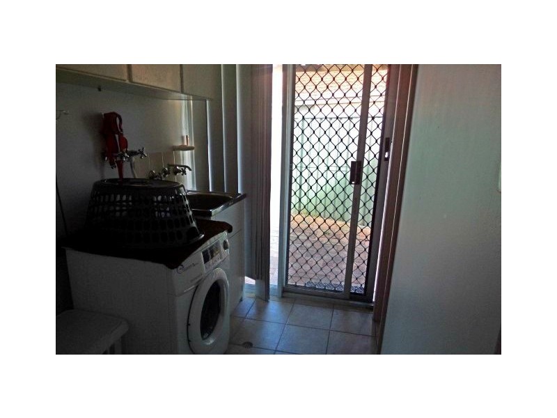 1 Beeston Crescent, Marangaroo WA 6064