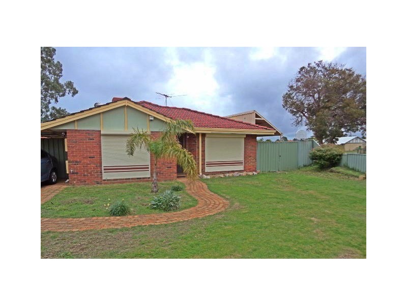 1 Beeston Crescent, Marangaroo WA 6064