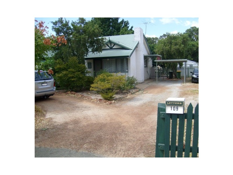 109 Hale Road, Forrestfield WA 6058