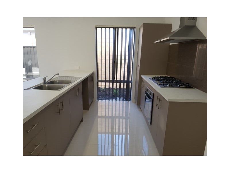 19 Macrandra Way, Caversham WA 6055