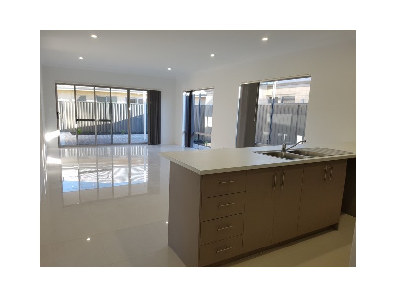 19 Macrandra Way, Caversham WA 6055