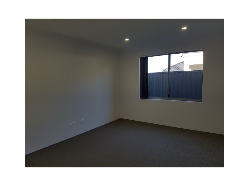 19 Macrandra Way, Caversham WA 6055