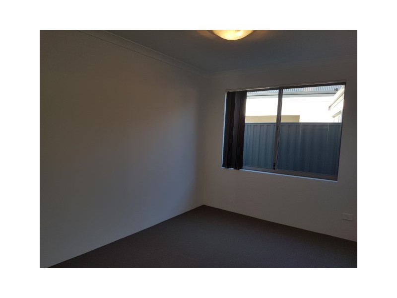 19 Macrandra Way, Caversham WA 6055