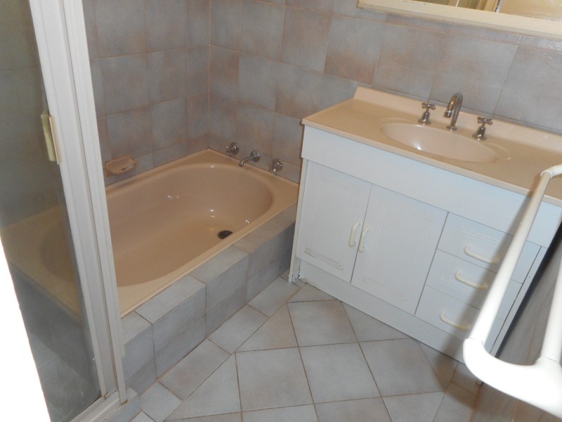 20 Adisham Road, Maddington WA 6109