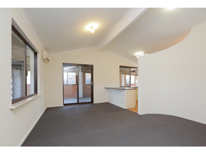 40 Meadowbrook Drive, Parkwood WA 6147