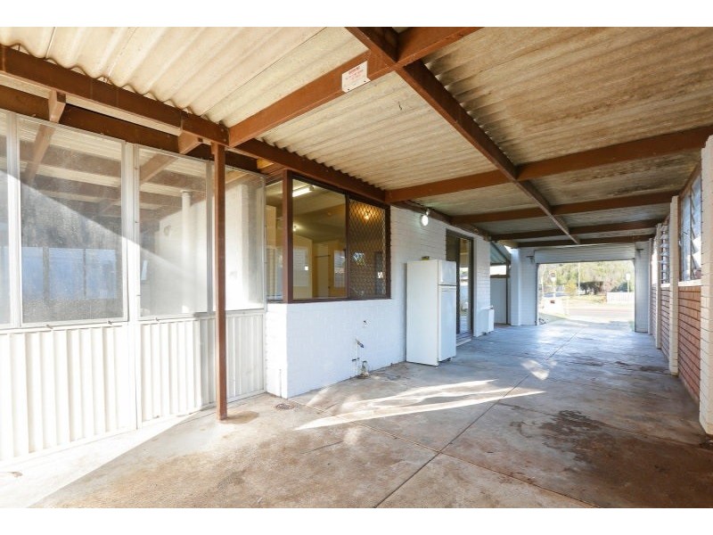 40 Meadowbrook Drive, Parkwood WA 6147