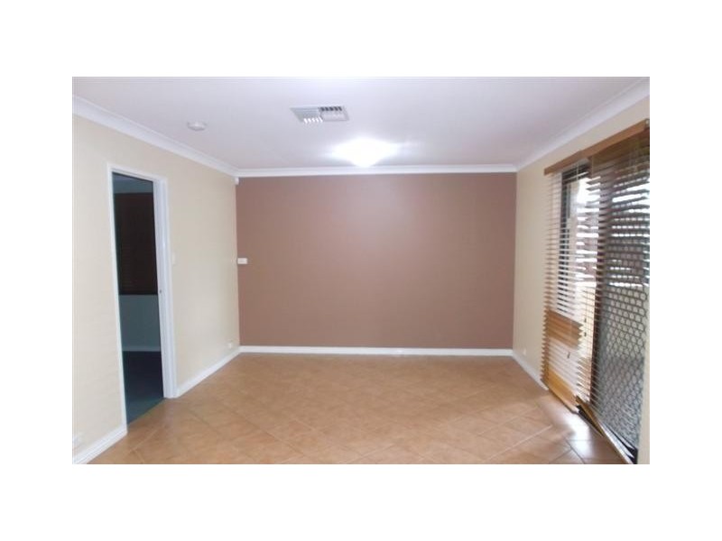 10 Beete Place, Beechboro WA 6063