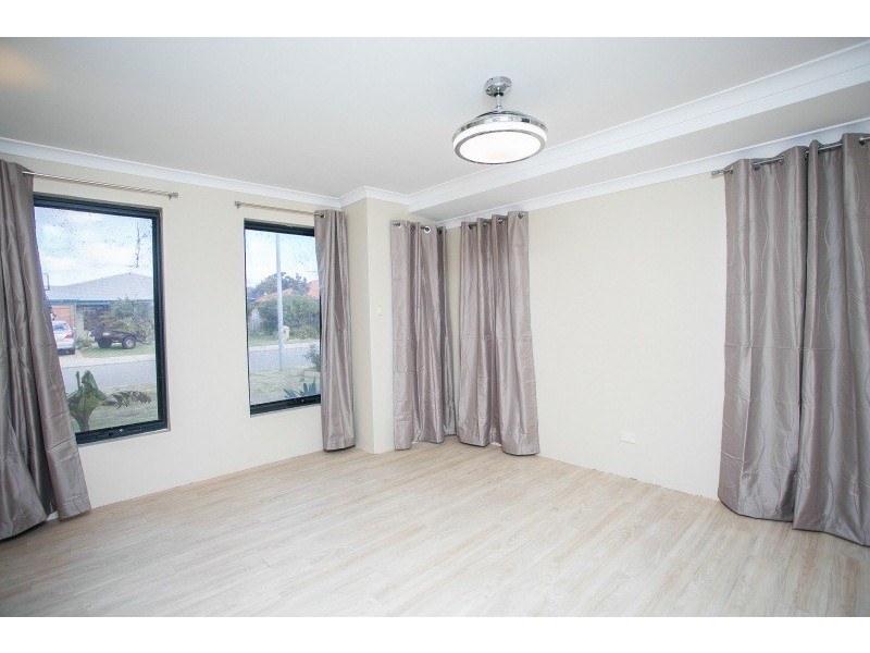 4 Hillwater Promenade, Beechboro WA 6063