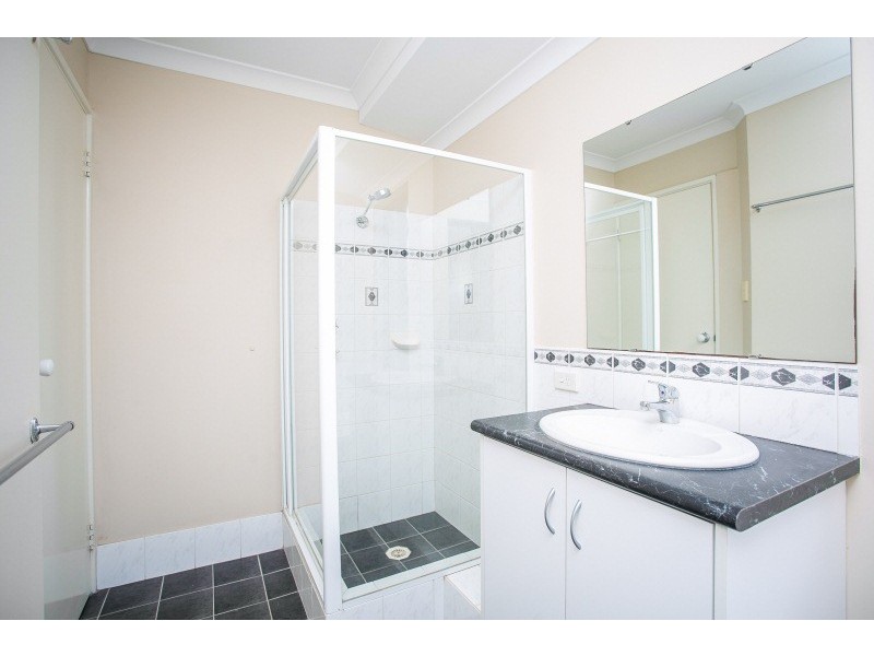 4 Hillwater Promenade, Beechboro WA 6063