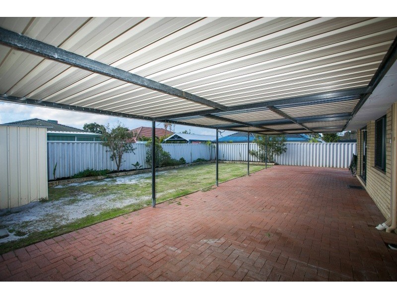 4 Hillwater Promenade, Beechboro WA 6063