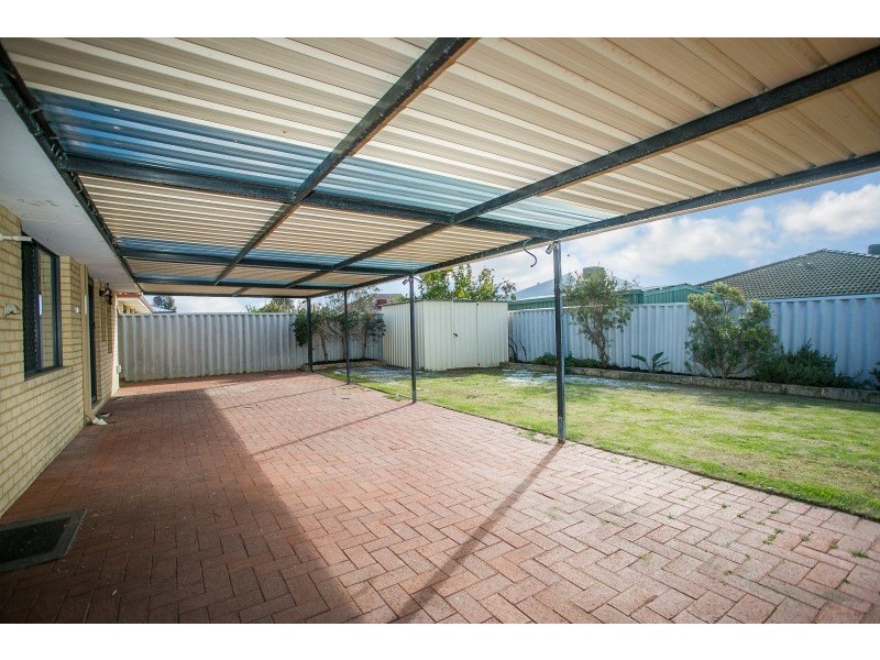 4 Hillwater Promenade, Beechboro WA 6063