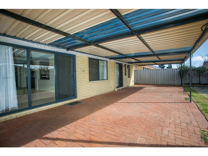 4 Hillwater Promenade, Beechboro WA 6063