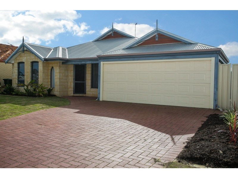 4 Hillwater Promenade, Beechboro WA 6063