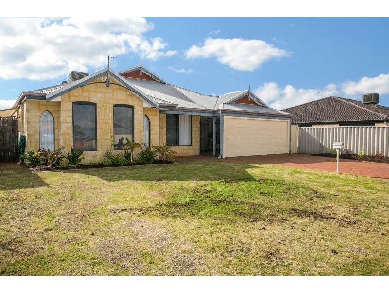 4 Hillwater Promenade, Beechboro WA 6063