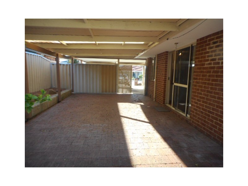 8 Brookside Gardens, Caversham WA 6055
