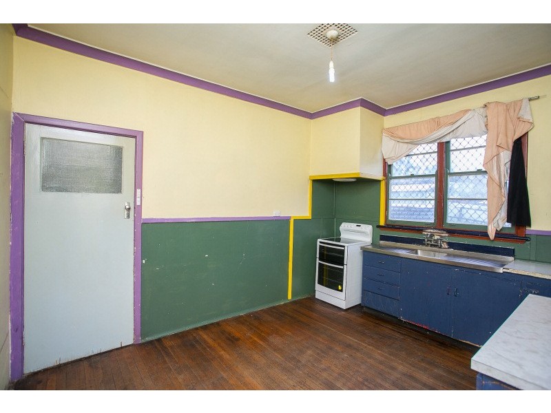 23 Beacham Crescent, Medina WA 6167