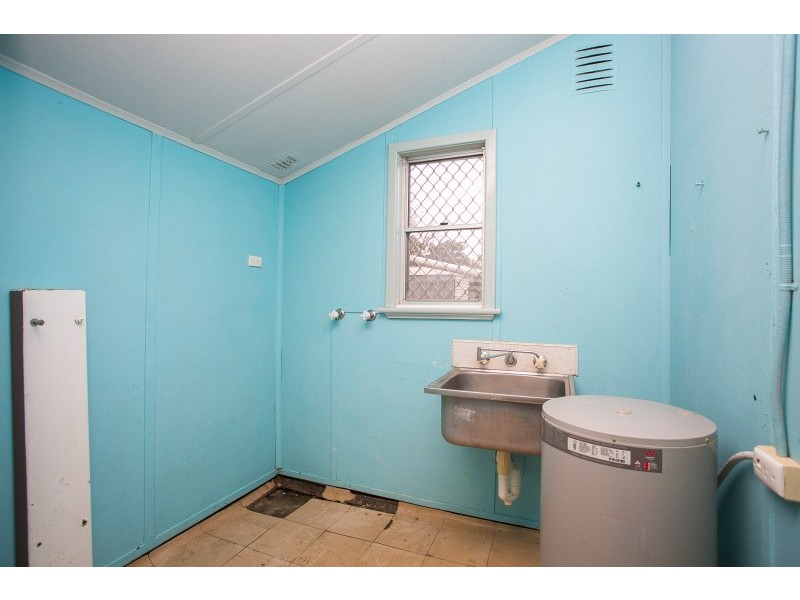 23 Beacham Crescent, Medina WA 6167