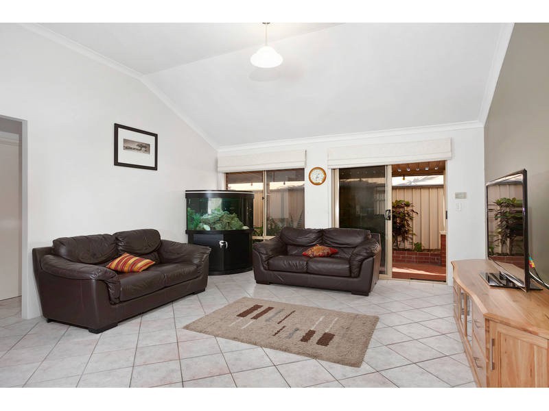 5 Debutante Close, Huntingdale WA 6110