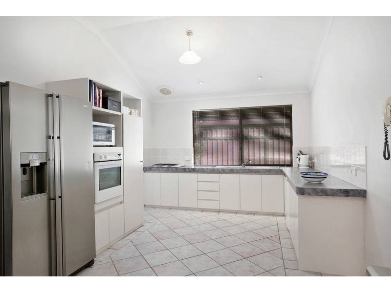 5 Debutante Close, Huntingdale WA 6110