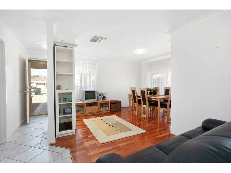 5 Debutante Close, Huntingdale WA 6110