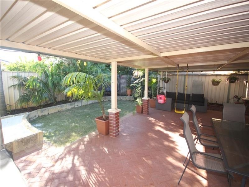 5 Debutante Close, Huntingdale WA 6110